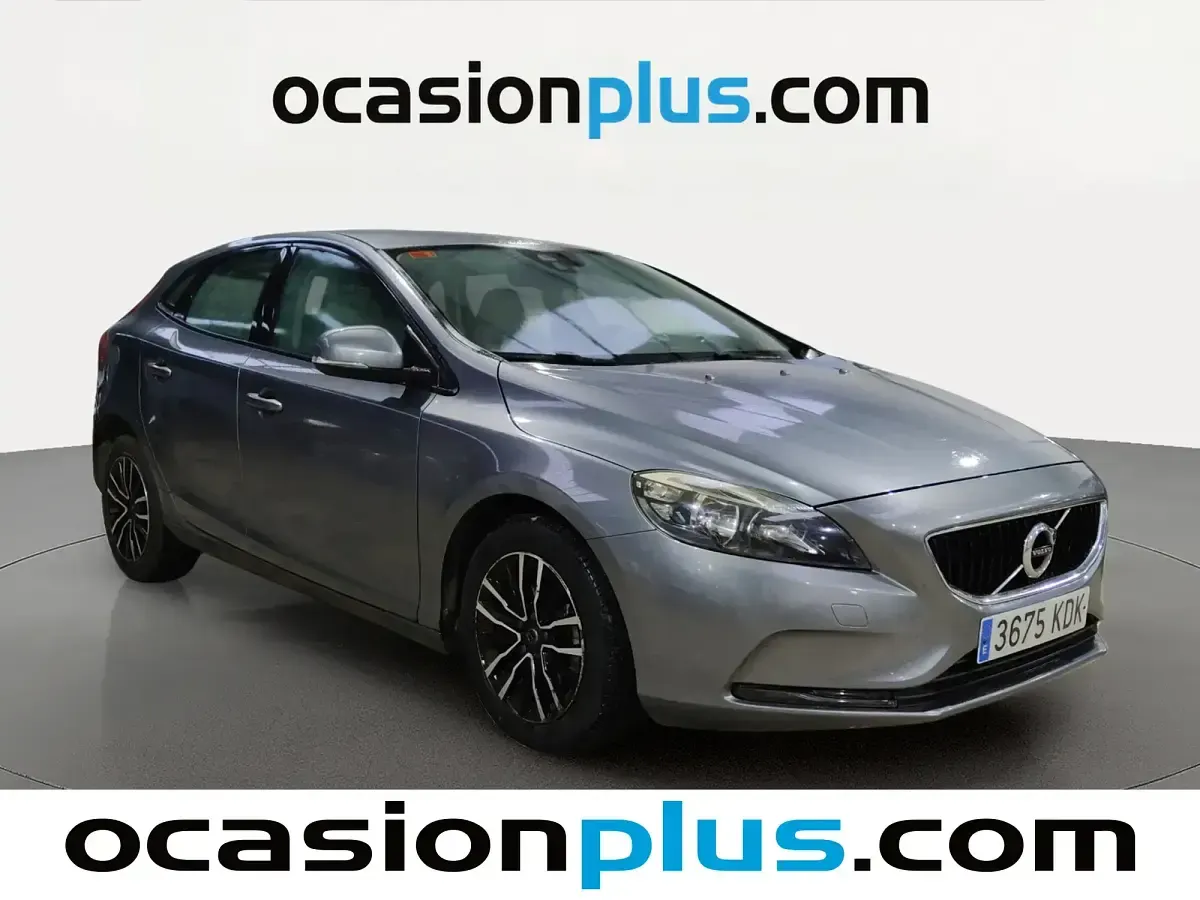 Usado Volvo V40 Momentum 120 CV (88 kW) 2017 Gris