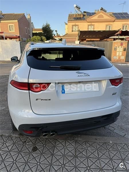 Usado Jaguar F-Pace R-Sport 180 CV (132 kW) 2018 Blanco SUV