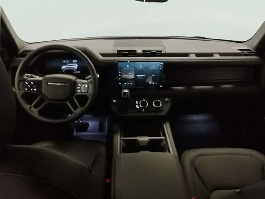 Usado Land Rover Defender SE Dynamic 300 CV (220 kW) 2025 Negro SUV