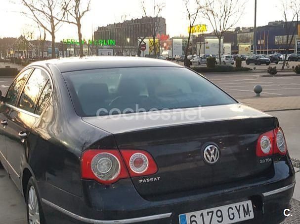 Usado VW Passat Highline 140 CV (102 kW) 2010 Negro Berlina