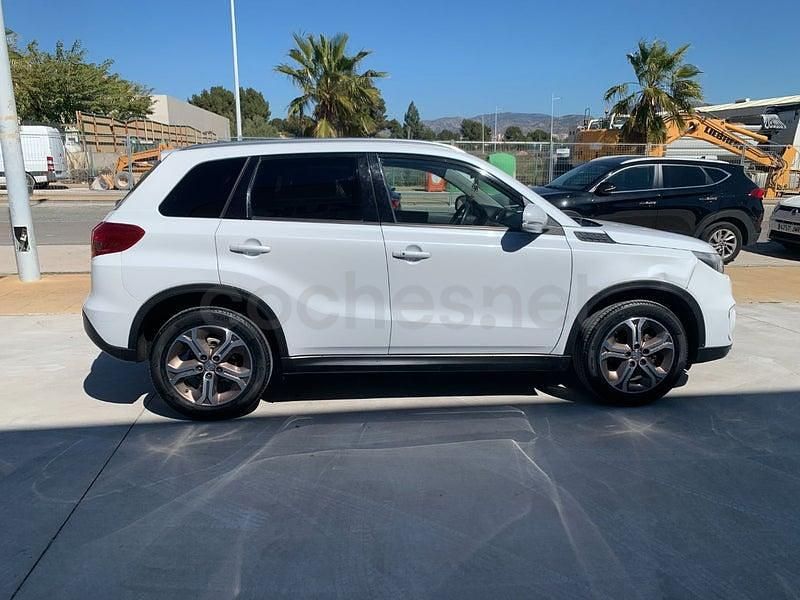 Usado Suzuki Vitara 120 CV (88 kW) 2017 Blanco SUV