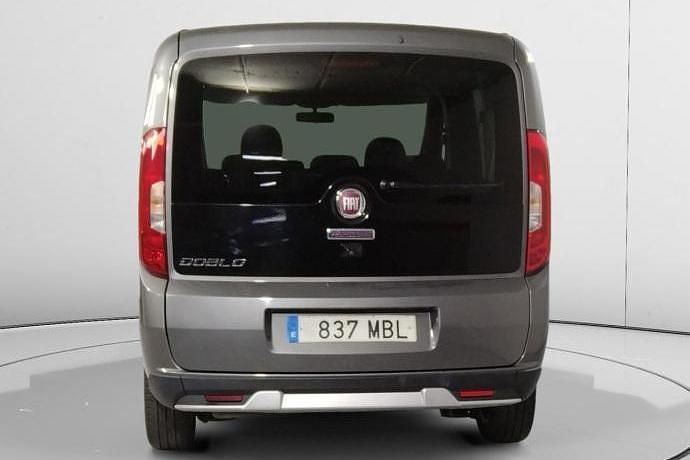 Usado Fiat Doblò Trekking 120 CV (88 kW) 2022 Monovolumen