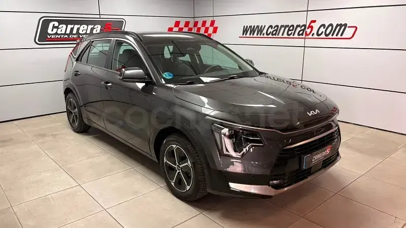 Usado Kia Niro 141 CV (103 kW) 2022 Negro SUV