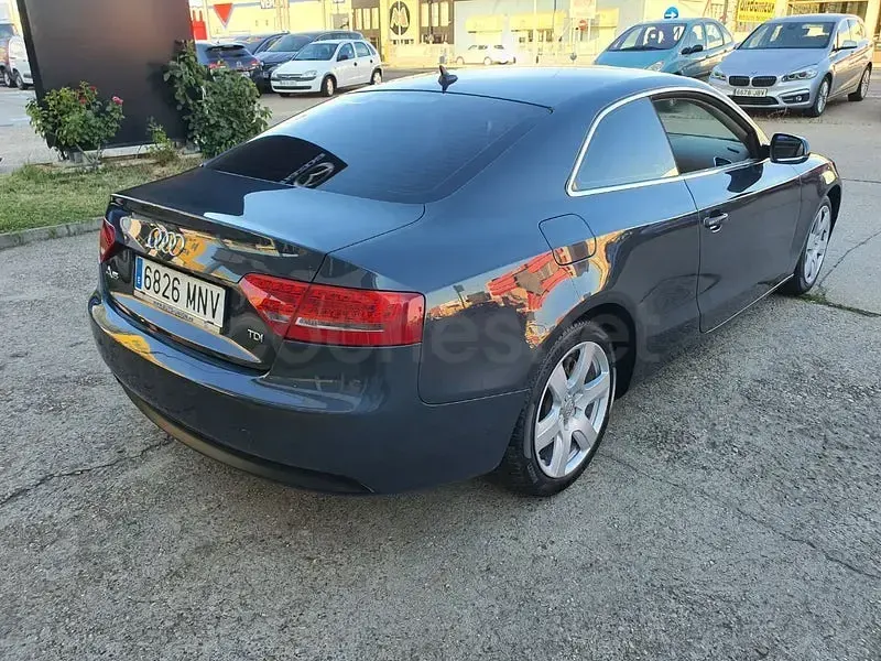 Usado Audi A5 170 CV (125 kW) 2010 Gris / plata Coupe
