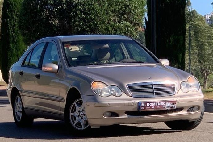 Amarillo Usado 2003 Mercedes C220 Classic Berlina | 6750 € (Caro) - Imagen 1/4