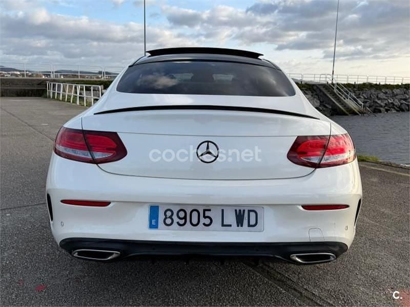 Usado Mercedes C250 AMG line 204 CV (150 kW) 2016 Blanco Coupe