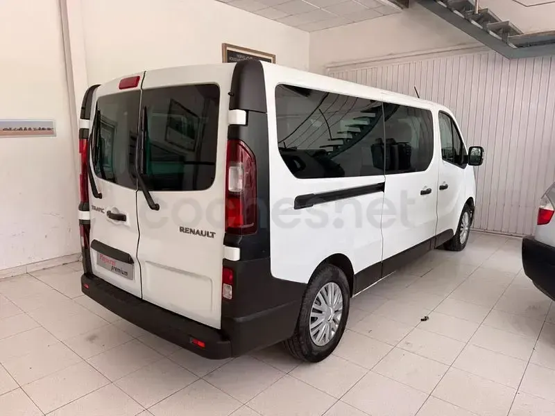 Usado Renault Trafic Equilibre 110 CV (80 kW) 2022 Blanco Monovolumen