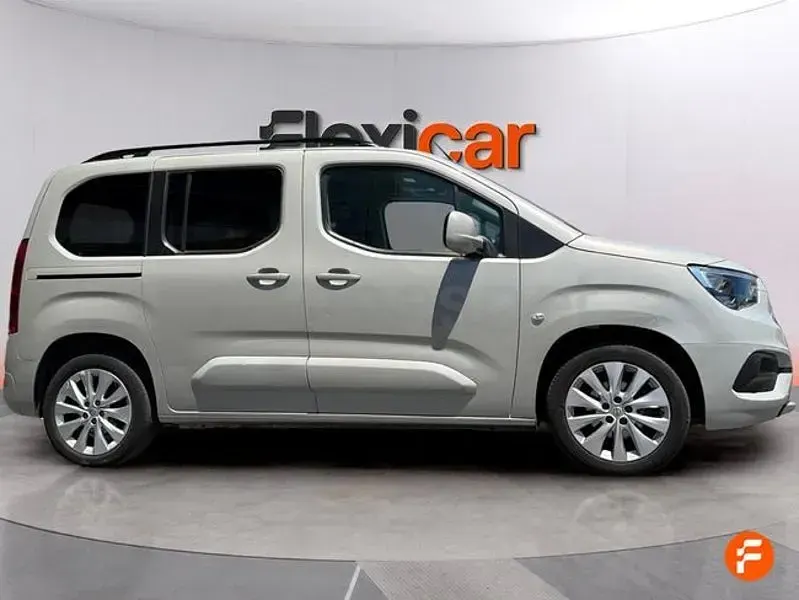 Usado Opel Combo Life Edition+ 102 CV (75 kW) 2021 Beige Monovolumen