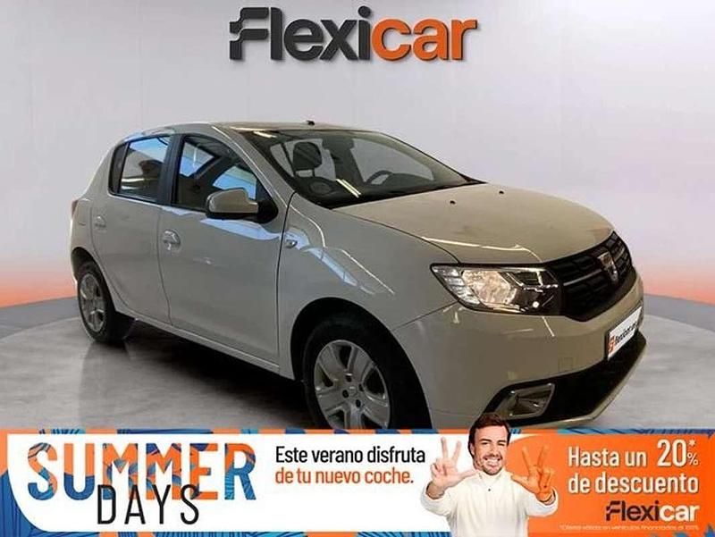 Blanco Usado 2019 Dacia Sandero Comfort Utilitario | 11.590 € (Un poco caro) - Imagen 1/4