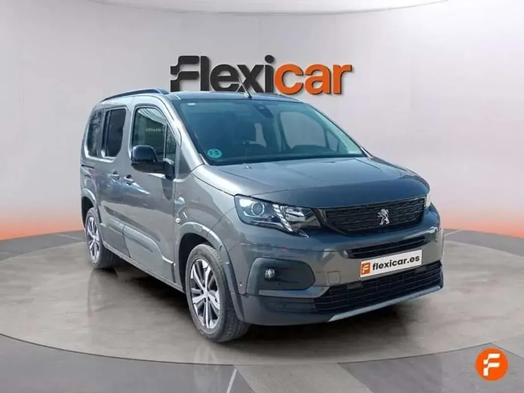 Usado Peugeot Rifter GT 131 CV (96 kW) 2023 Gris Monovolumen