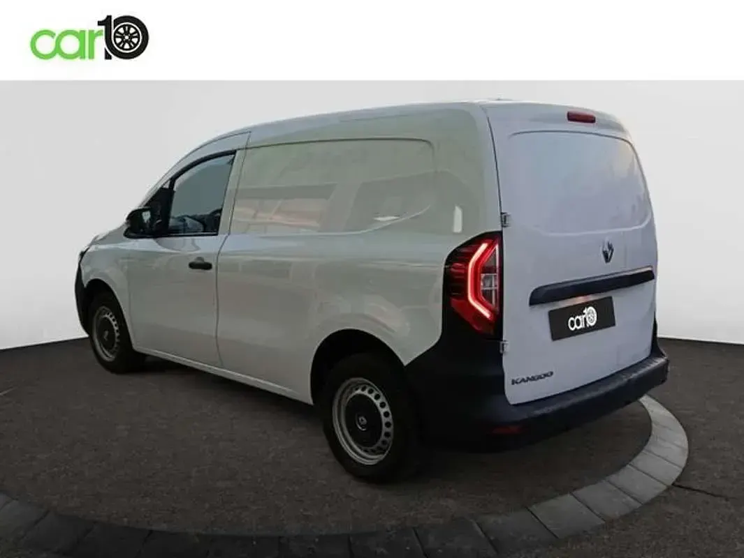 Usado Renault Kangoo Techno 89 kW (122 CV) 2022 Blanco Monovolumen