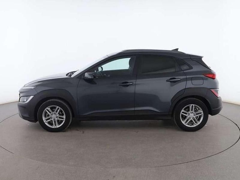 Usado Hyundai Kona 120 CV (88 kW) 2022 Gris SUV