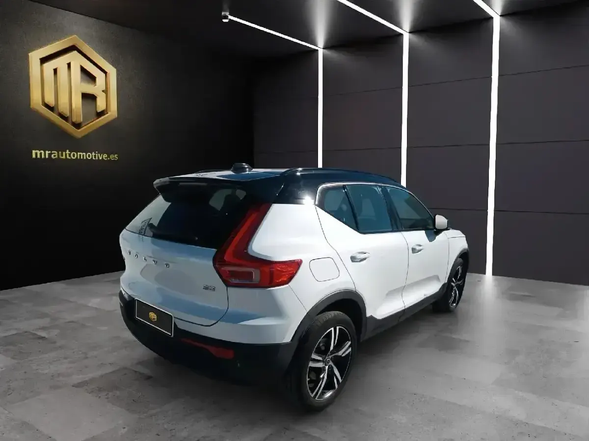 Usado Volvo XC40 R-Design 163 CV (119 kW) 2021 Blanco SUV