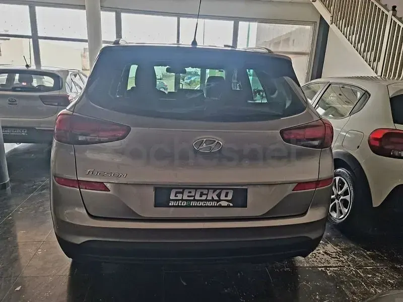 Usado Hyundai Tucson 132 CV (97 kW) 2019 Beige SUV