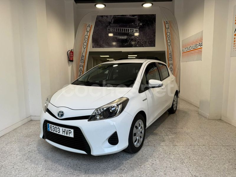 Blanco Usado 2014 Toyota Yaris Hybrid Active Berlina | 13.900 € (Precio justo) - Imagen 1/4