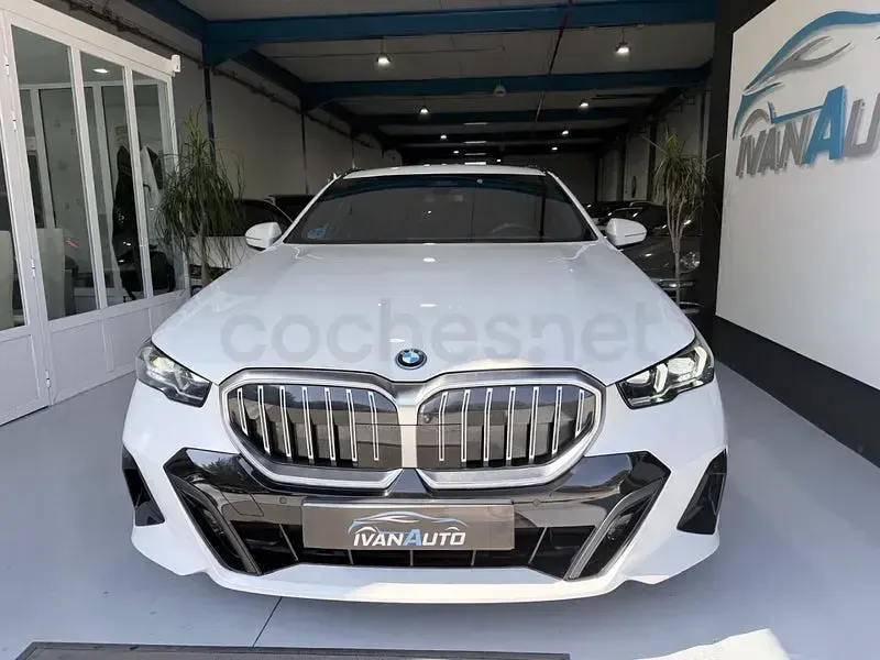 Usado BMW 530e M Sport 299 CV (219 kW) 2025 Blanco Familiar