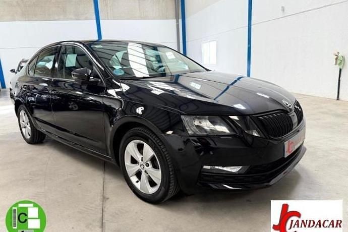 Usado Skoda Octavia Ambition 150 CV (110 kW) 2020 Negro Familiar