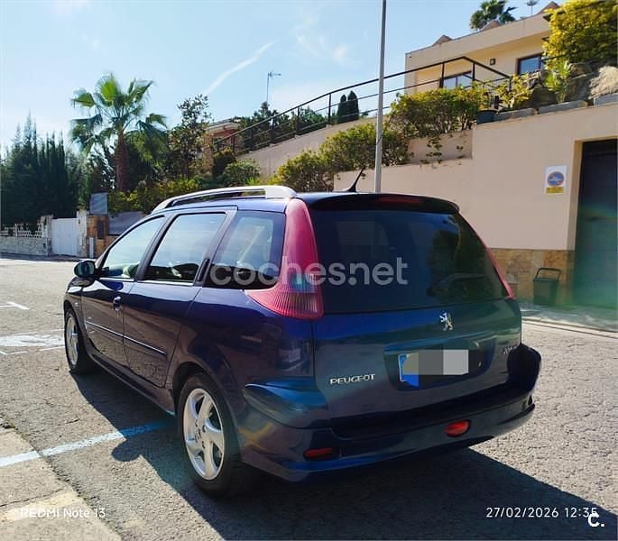Usado Peugeot 206 90 CV (66 kW) 2006 Azul Familiar