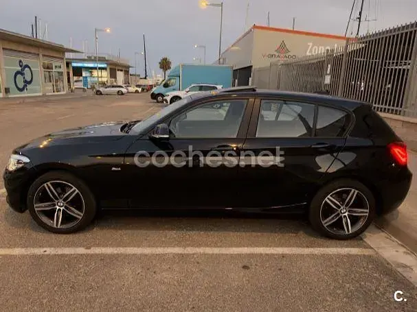 Usado BMW 118 Sport Line 136 CV (100 kW) 2016 Negro Utilitario