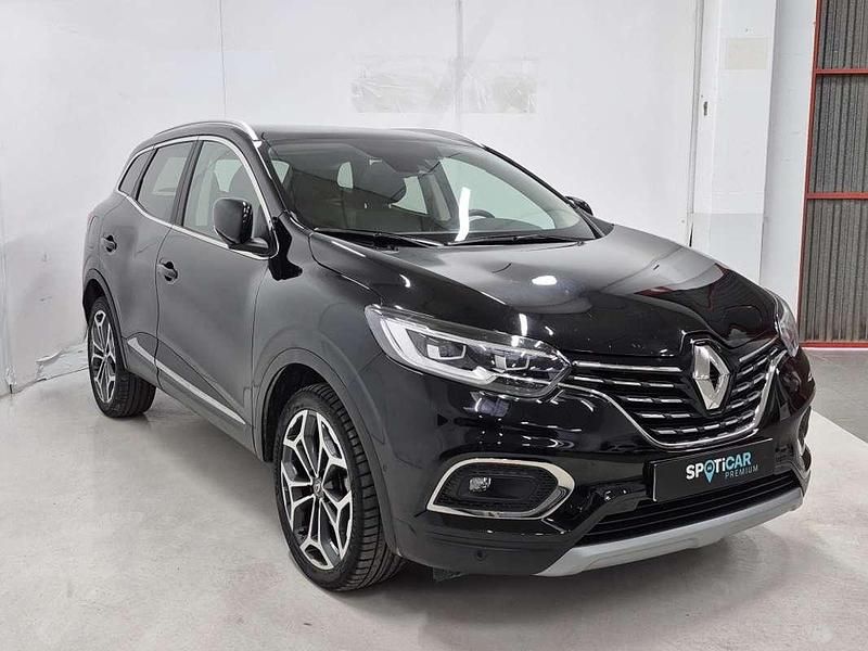 Usado Renault Kadjar Zen 140 CV (102 kW) 2022 Negro SUV