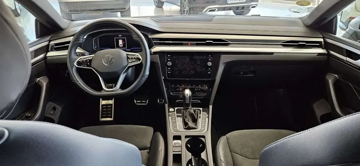 Usado VW Arteon R-line 150 CV (110 kW) 2022 Gris Familiar