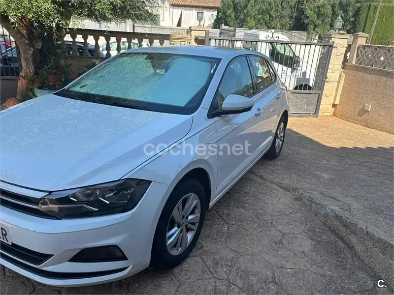 Usado VW Polo Advance 95 CV (69 kW) 2018 Blanco Utilitario