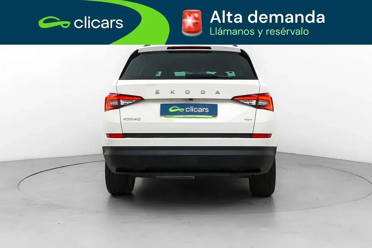 Usado Skoda Kodiaq Ambition 150 CV (110 kW) 2021 Blanco SUV