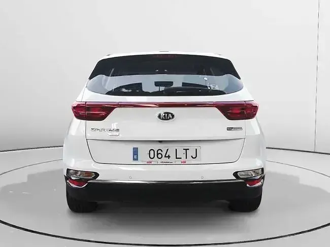 Usado Kia Sportage 136 CV (100 kW) 2021 Blanco SUV