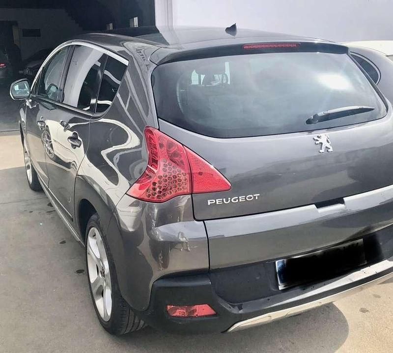 Usado Peugeot 3008 Sport 120 CV (88 kW) 2010 Gris Familiar