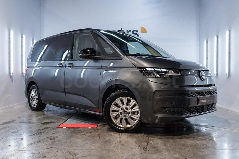 Usado VW Multivan Life 245 CV (180 kW) 2025 Gris / plata Van