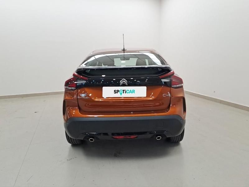 Usado Citroën C4 Feel 131 CV (96 kW) 2021 Marrón Berlina