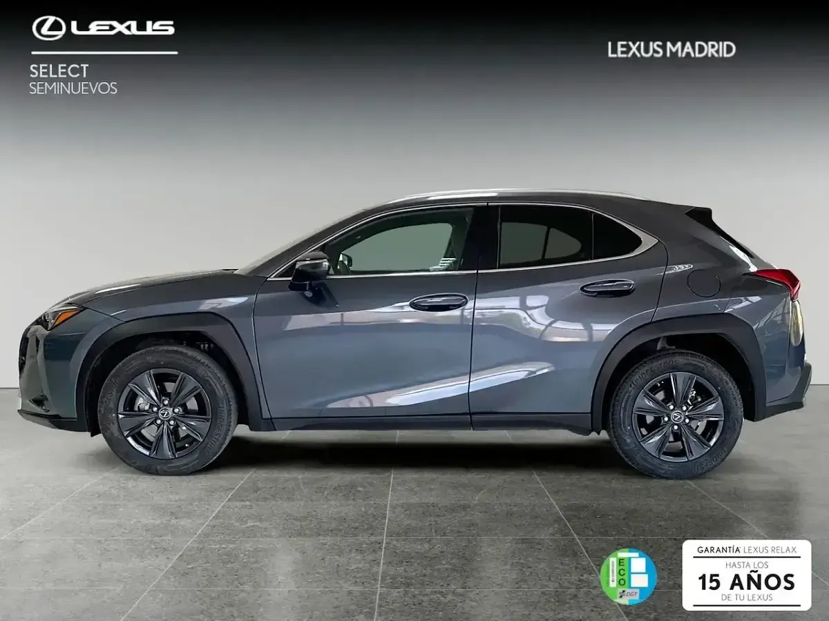 Usado Lexus UX 184 CV (135 kW) 2023 Gris SUV