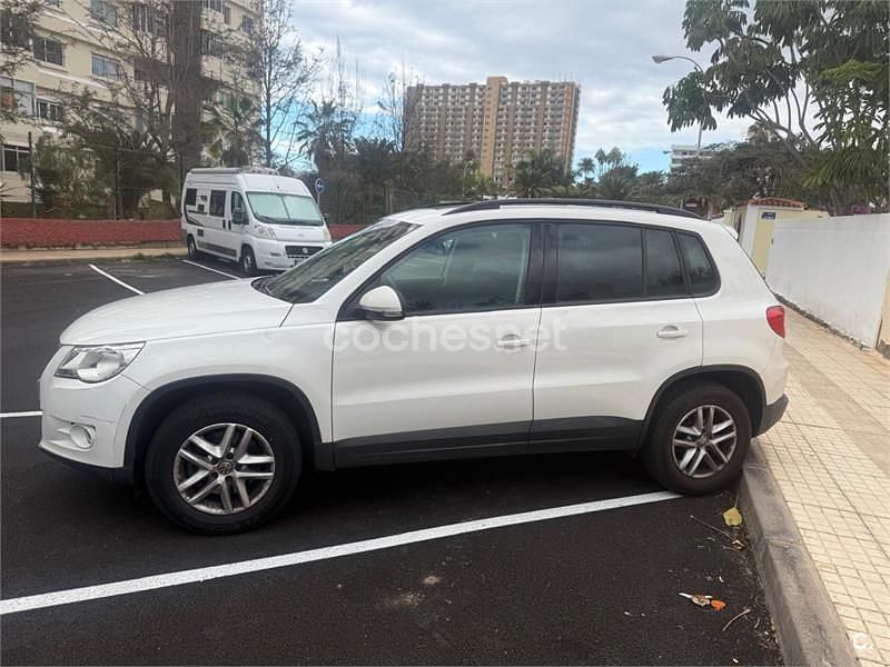 Blanco Usado 2010 VW Tiguan Advance SUV | 5000 € - Imagen 1/4