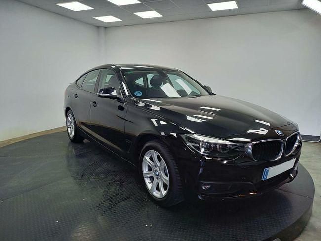 Usado BMW 318 151 CV (111 kW) 2019 Negro Berlina
