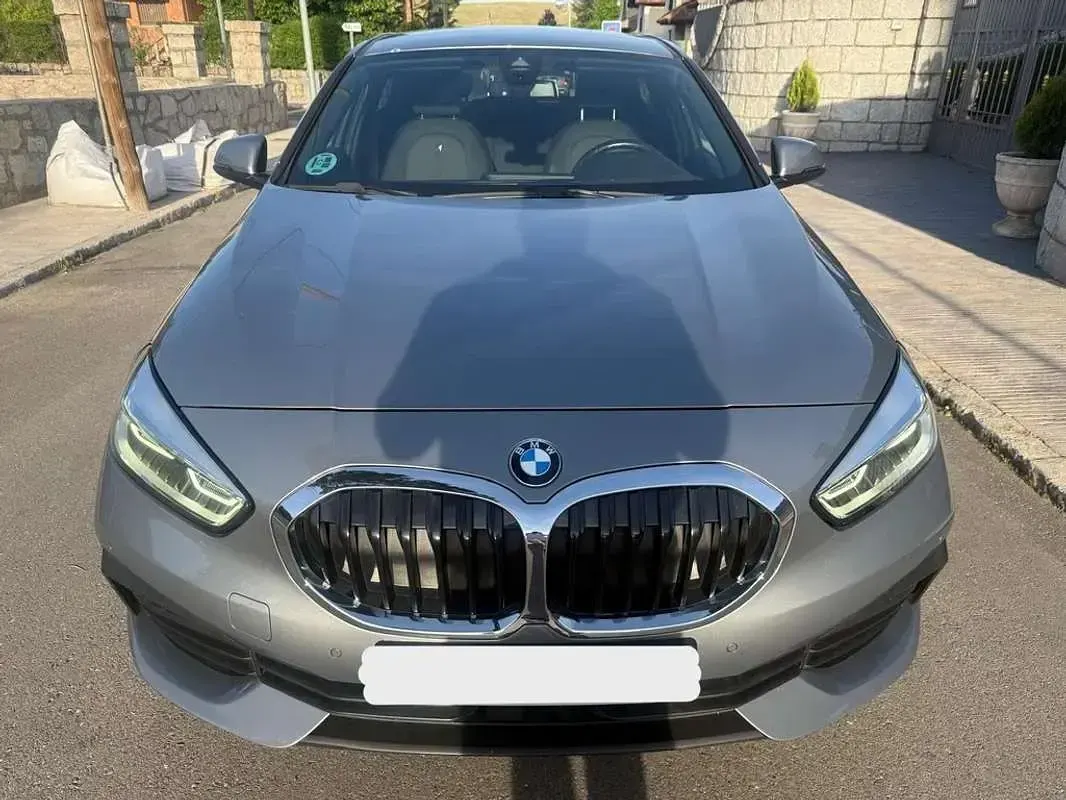 Usado BMW 118 150 CV (110 kW) 2022 Gris Utilitario