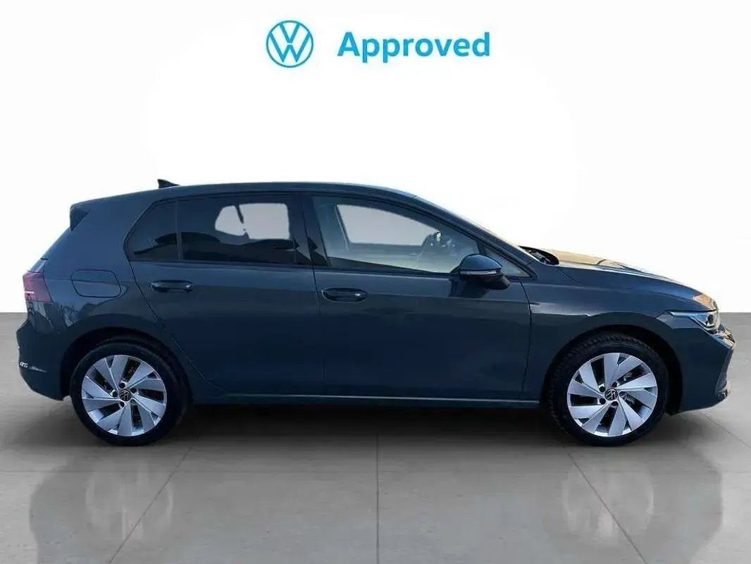 Usado VW Golf VIII 116 CV (85 kW) 2025 Gris Utilitario