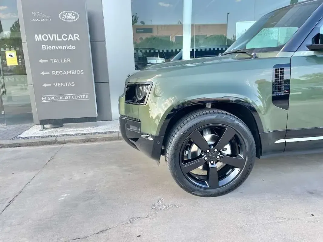 Nuevo Land Rover Defender SE Dynamic 249 CV (183 kW) 2026 Verde SUV