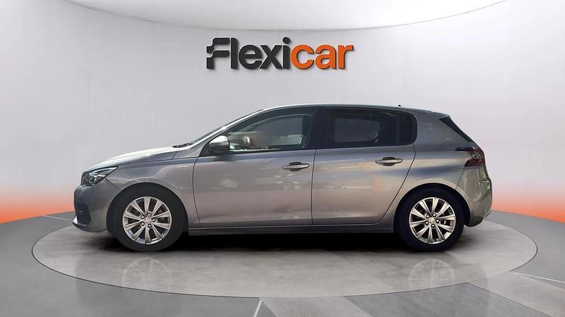 Usado Peugeot 308 Style 131 CV (96 kW) 2020 Gris Utilitario