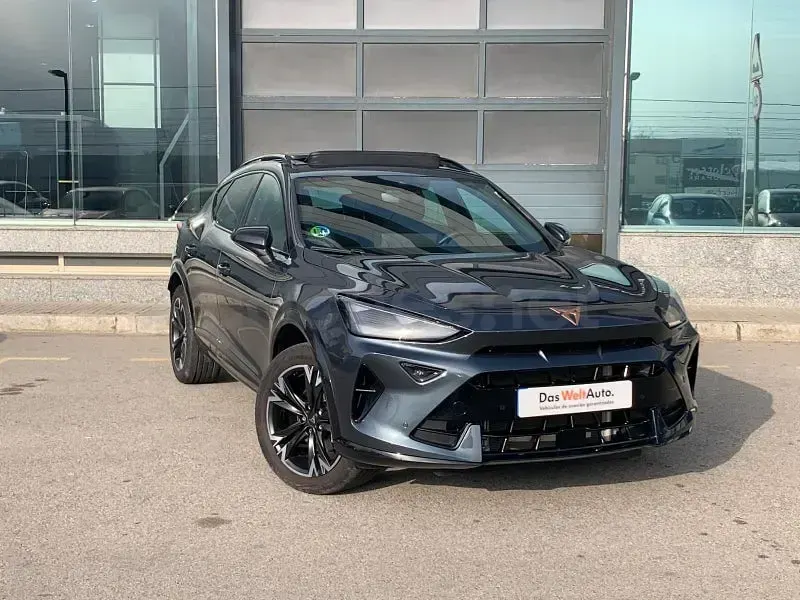 Usado Cupra Formentor 150 CV (110 kW) 2025 Gris / plata SUV