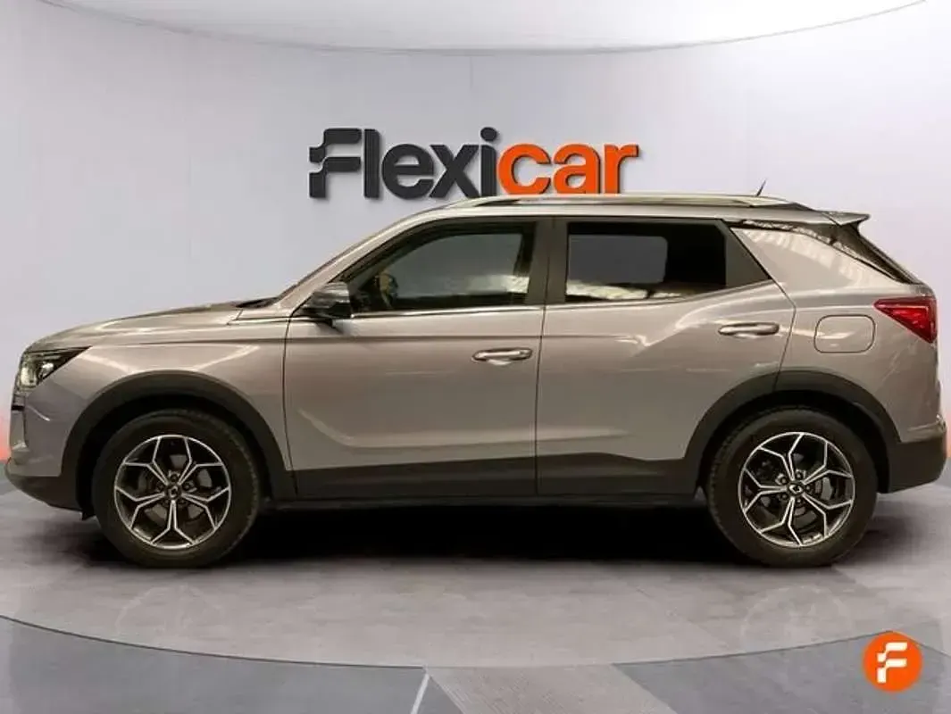 Usado SsangYong Korando 163 CV (119 kW) 2024 Gris SUV