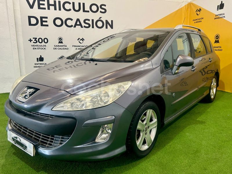 Gris / plata Usado 2011 Peugeot 308 Premium Familiar | 5990 € (Precio justo) - Imagen 1/4