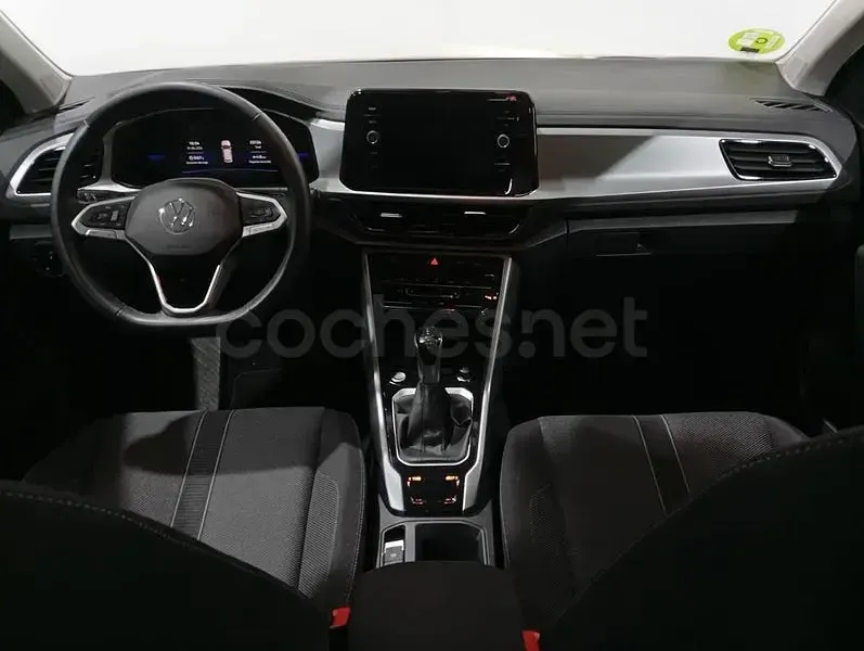 Usado VW T-Roc Edition 150 CV (110 kW) 2025 Azul SUV