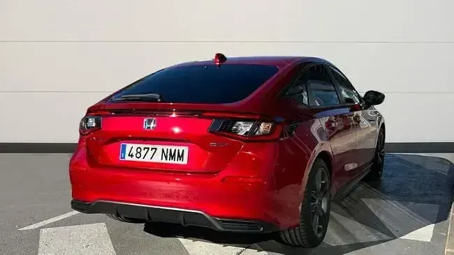 Usado Honda Civic Sport 184 CV (135 kW) 2026 Rojo Berlina