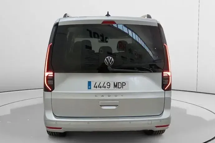Usado VW Caddy Maxi Life 114 CV (83 kW) 2023 Monovolumen