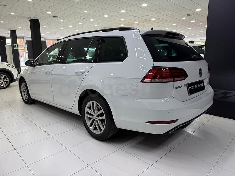 Usado VW Golf VII Advance 150 CV (110 kW) 2019 Blanco Familiar