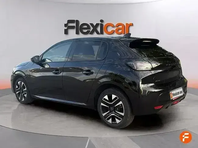 Usado Peugeot 208 Allure 100 CV (73 kW) 2025 Negro Utilitario