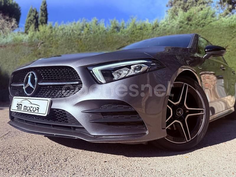 Usado Mercedes A180 116 CV (85 kW) 2020 Gris / plata Berlina