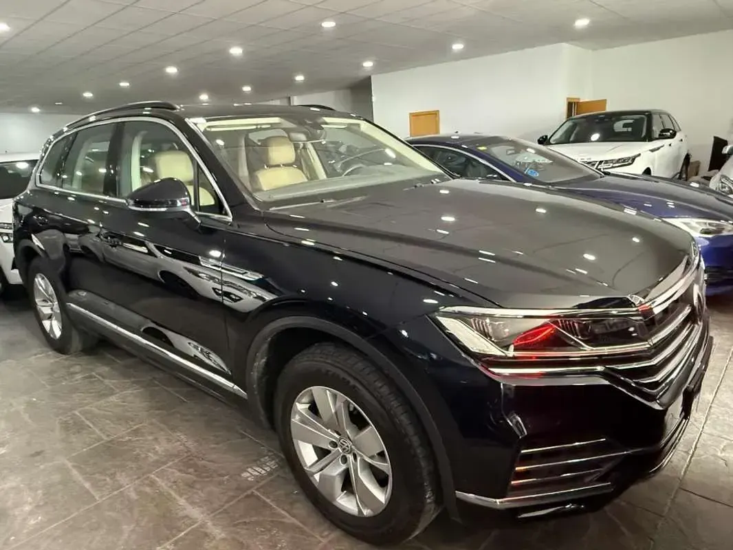 Usado VW Touareg Atmosphere 286 CV (210 kW) 2019 Azul SUV