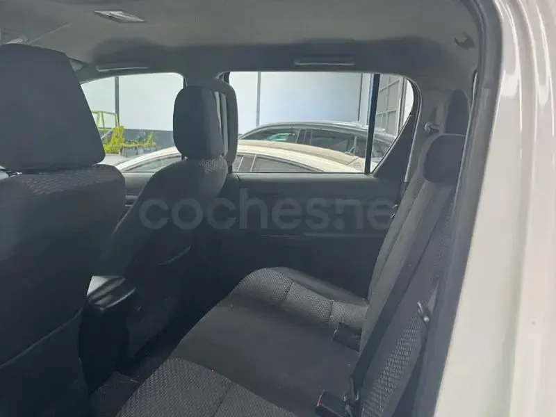 Usado Toyota HiLux 150 CV (110 kW) 2021 Blanco Pickup/Camioneta
