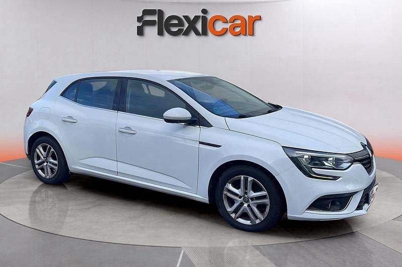 Usado Renault Mégane IV Bose Edition 116 CV (85 kW) 2019 Blanco Berlina